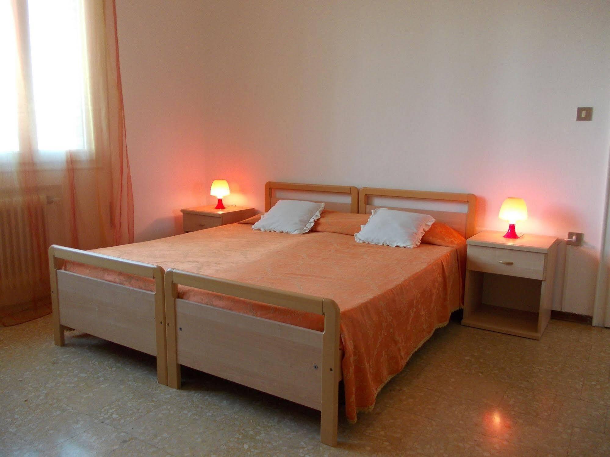 Travellers Lodge Bed & Rooms Treviso Zewnętrze zdjęcie